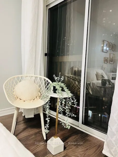 5418 Yonge Street, #901