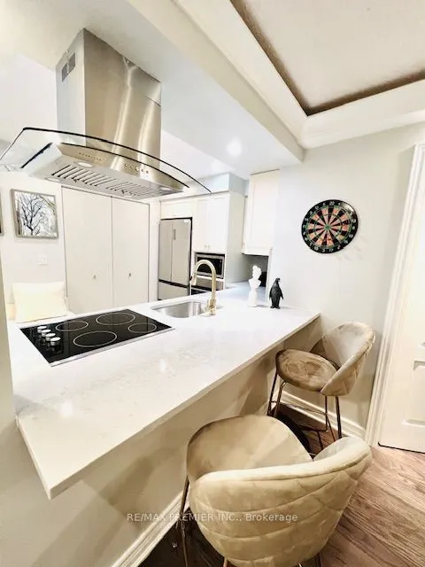 5418 Yonge Street, #901