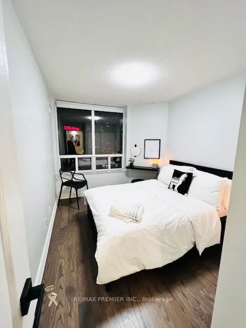 5418 Yonge Street, #901