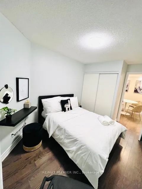 5418 Yonge Street, #901