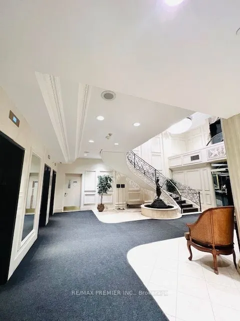 5418 Yonge Street, #901
