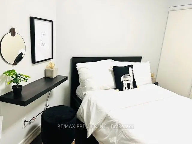 5418 Yonge Street, #901