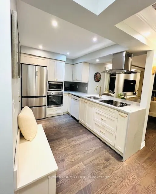5418 Yonge Street, #901