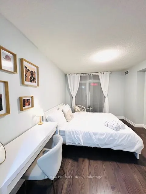 5418 Yonge Street, #901