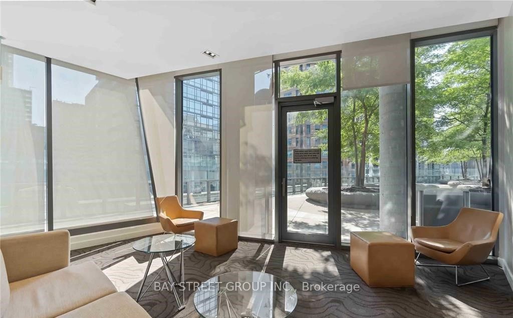 832 Bay Street W #3602