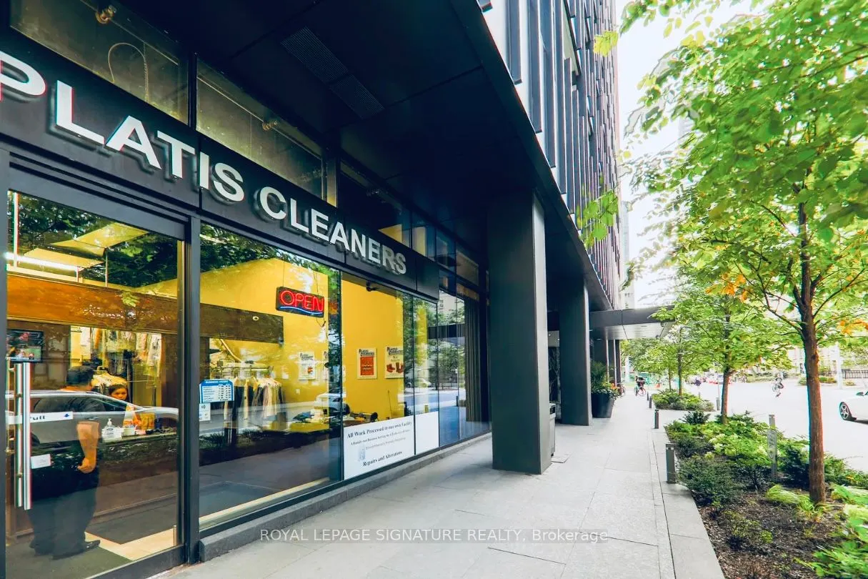 101 Charles Street E, #617