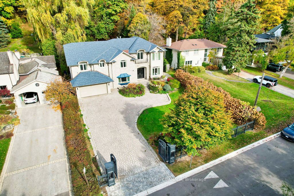 32 Brookfield Road