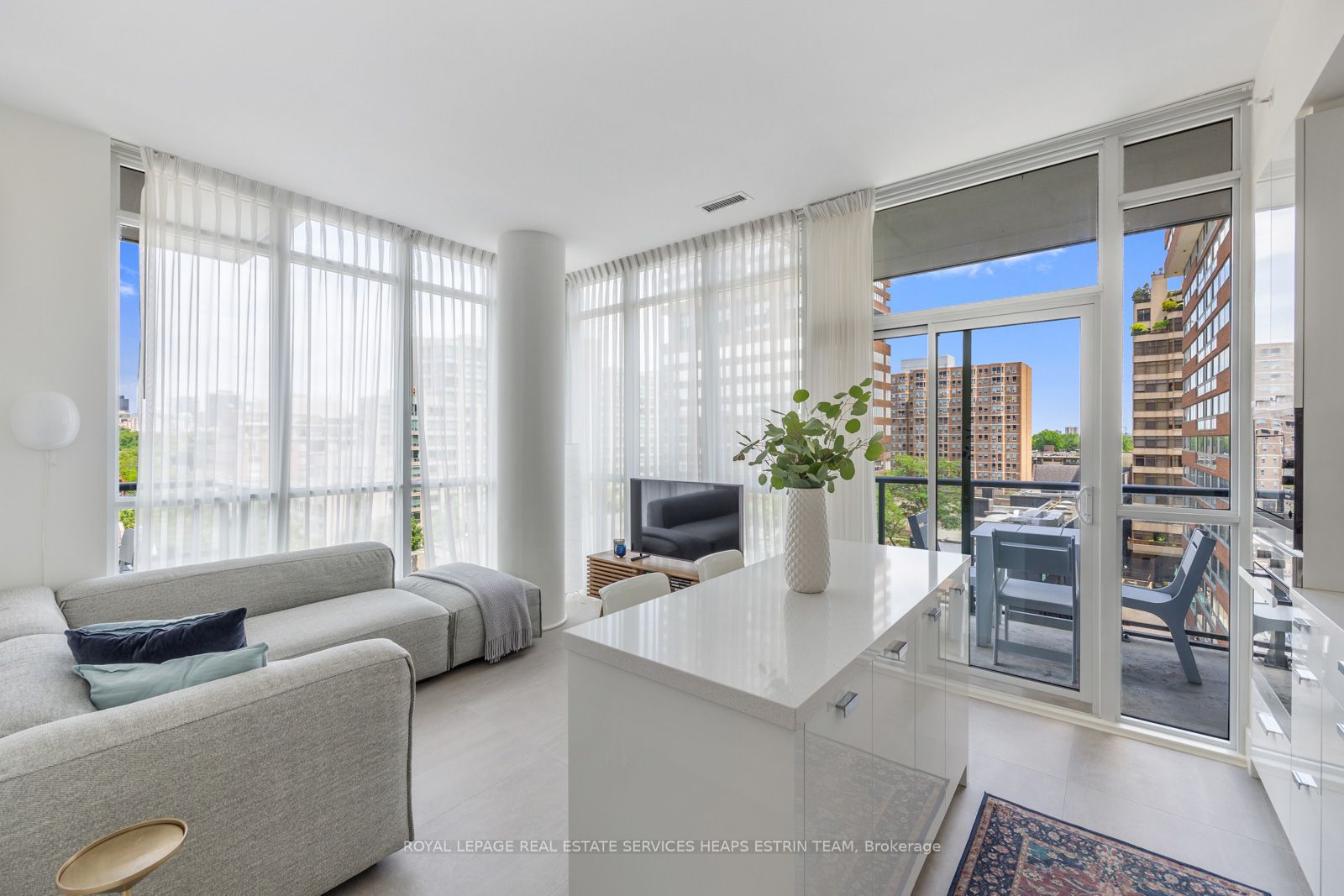 32 Davenport Road, #603
