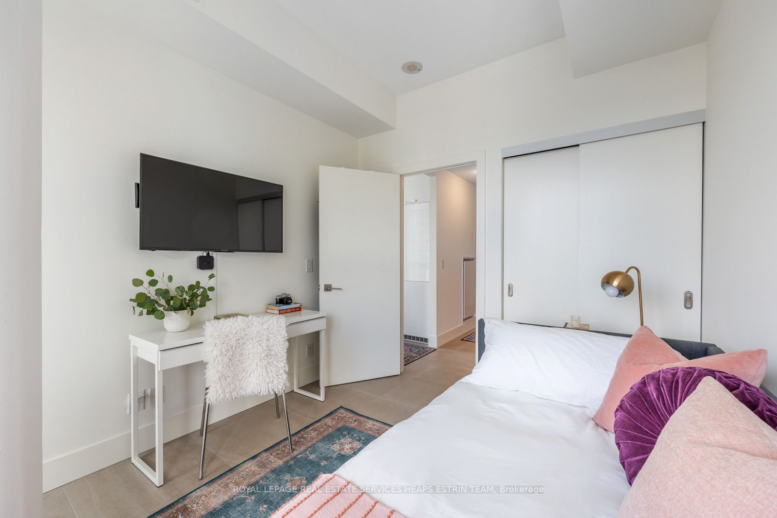 32 Davenport Road, #603