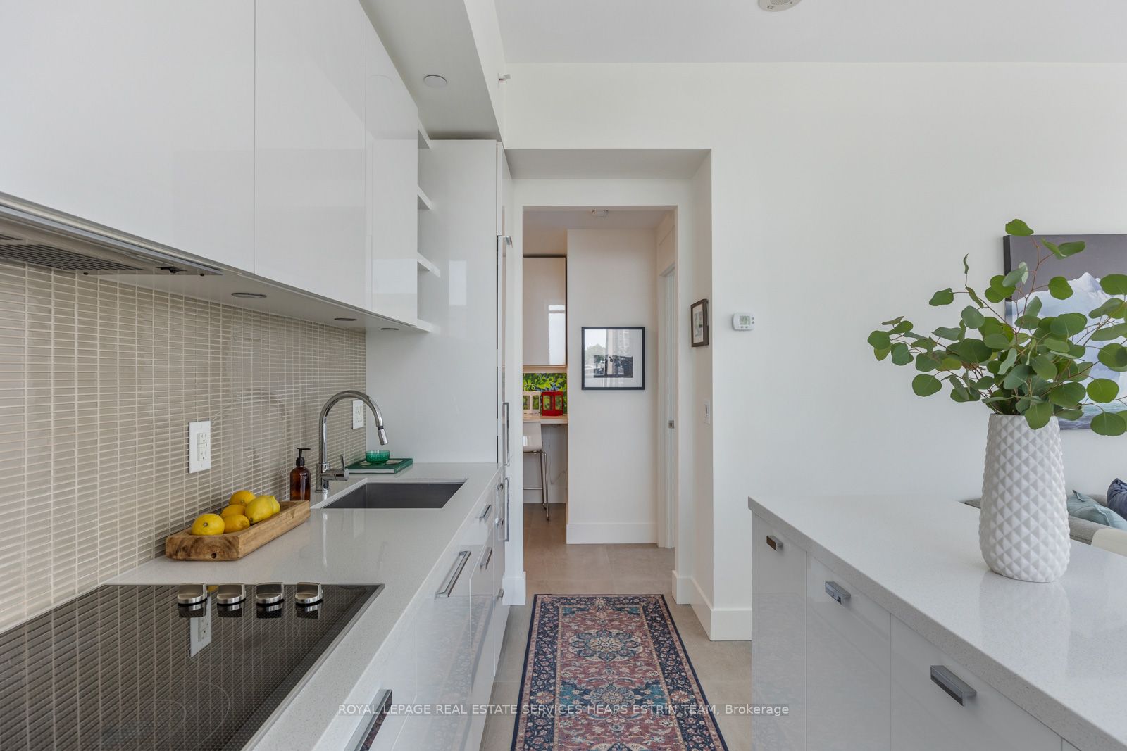 32 Davenport Road, #603