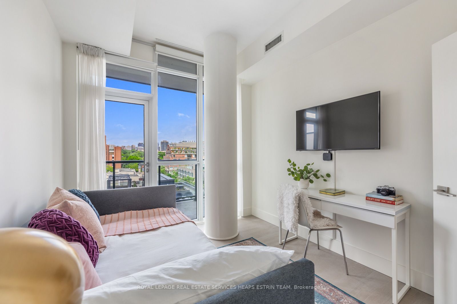 32 Davenport Road, #603