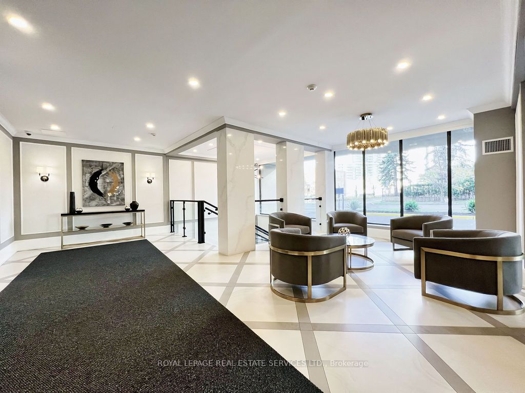 5444 Yonge Street, #108
