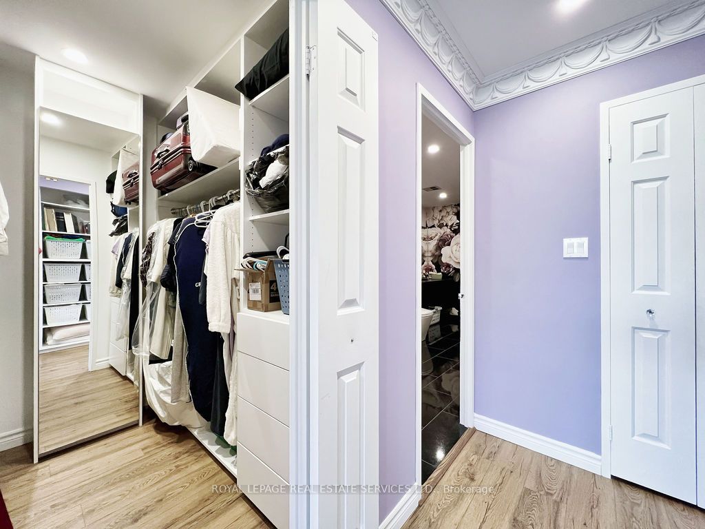 5444 Yonge Street, #108