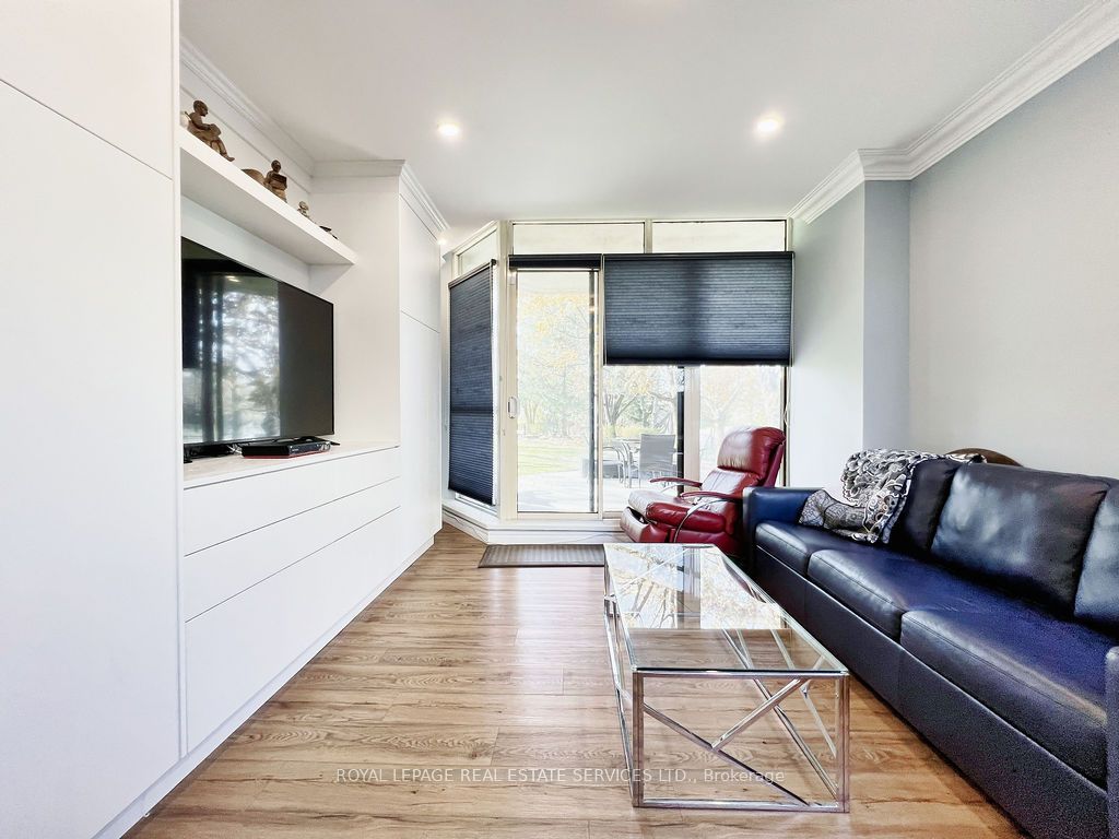 5444 Yonge Street, #108