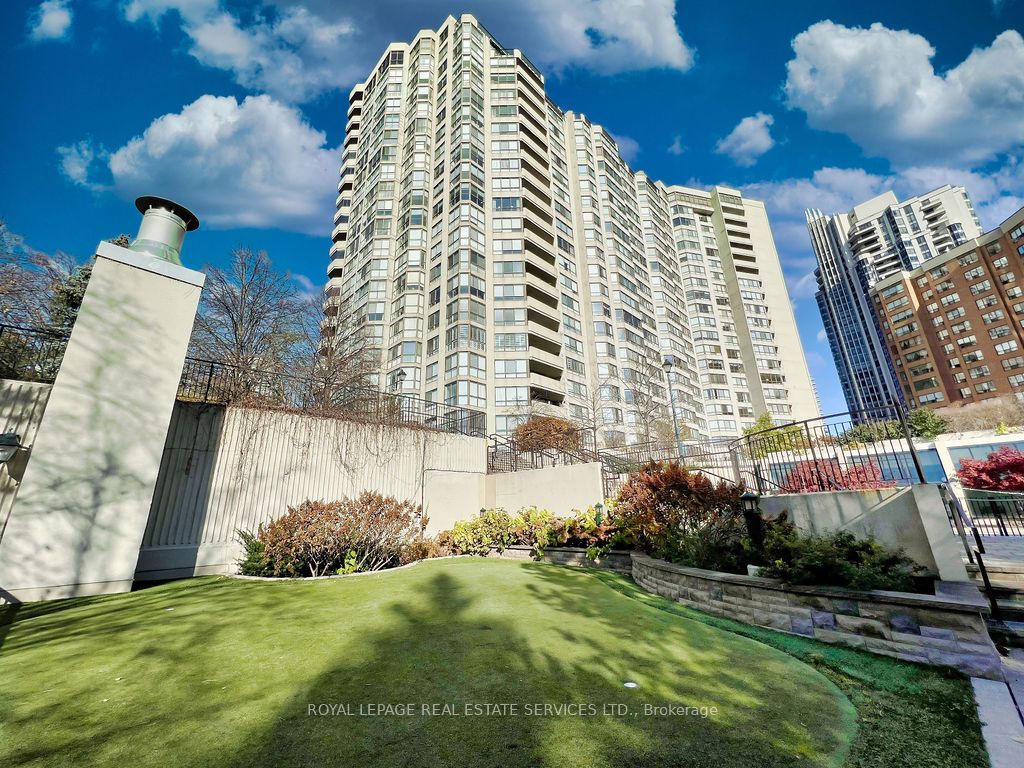 5444 Yonge Street, #108