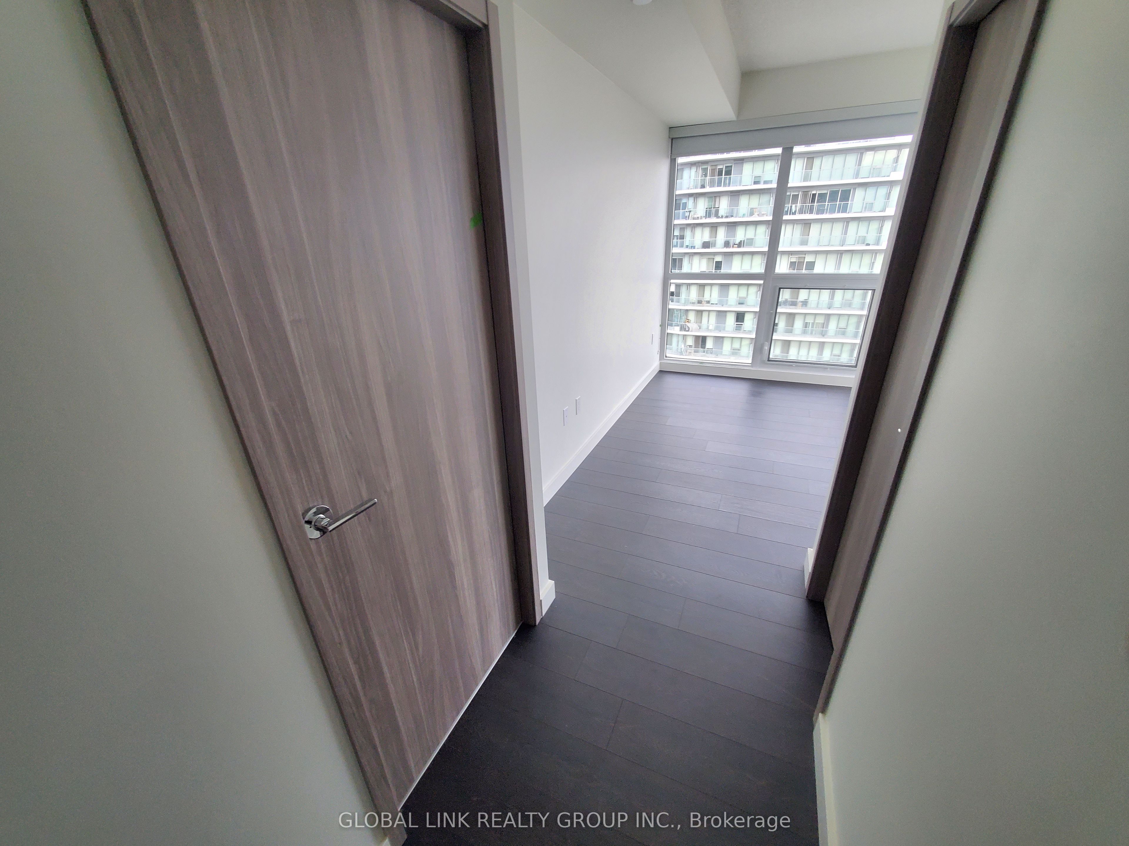 95 MCMAHON Drive, #3502