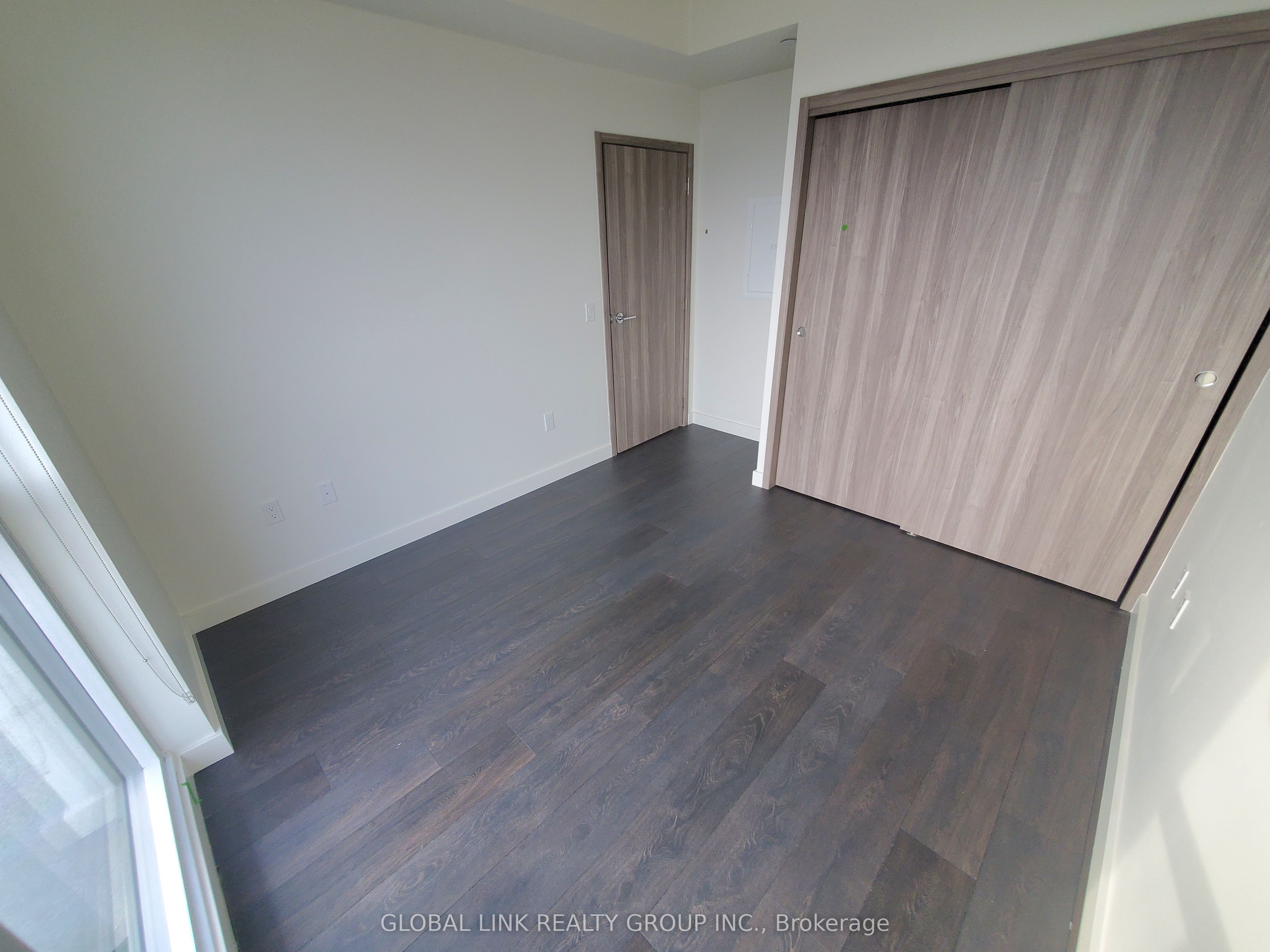 95 MCMAHON Drive, #3502