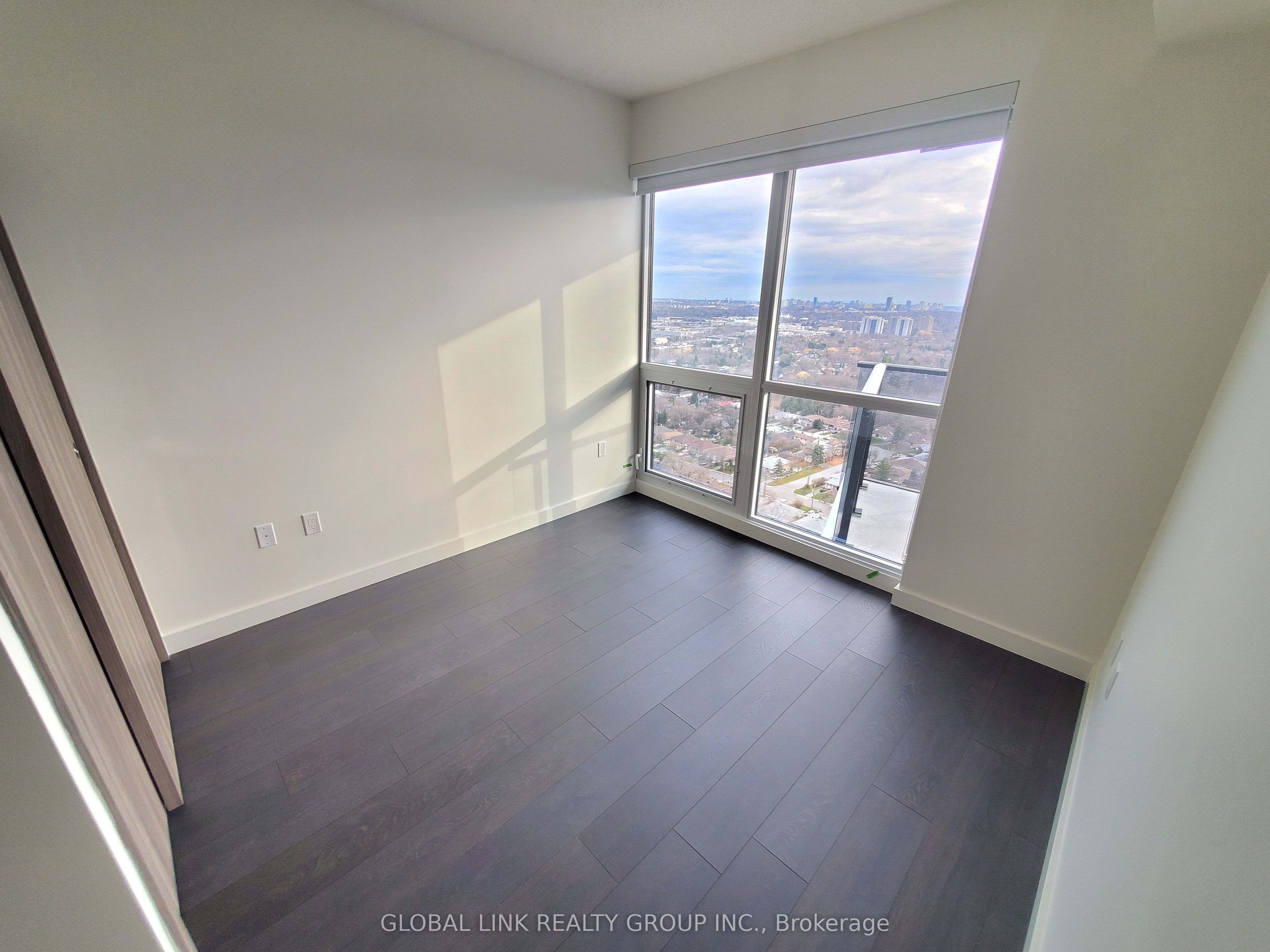 95 MCMAHON Drive, #3502