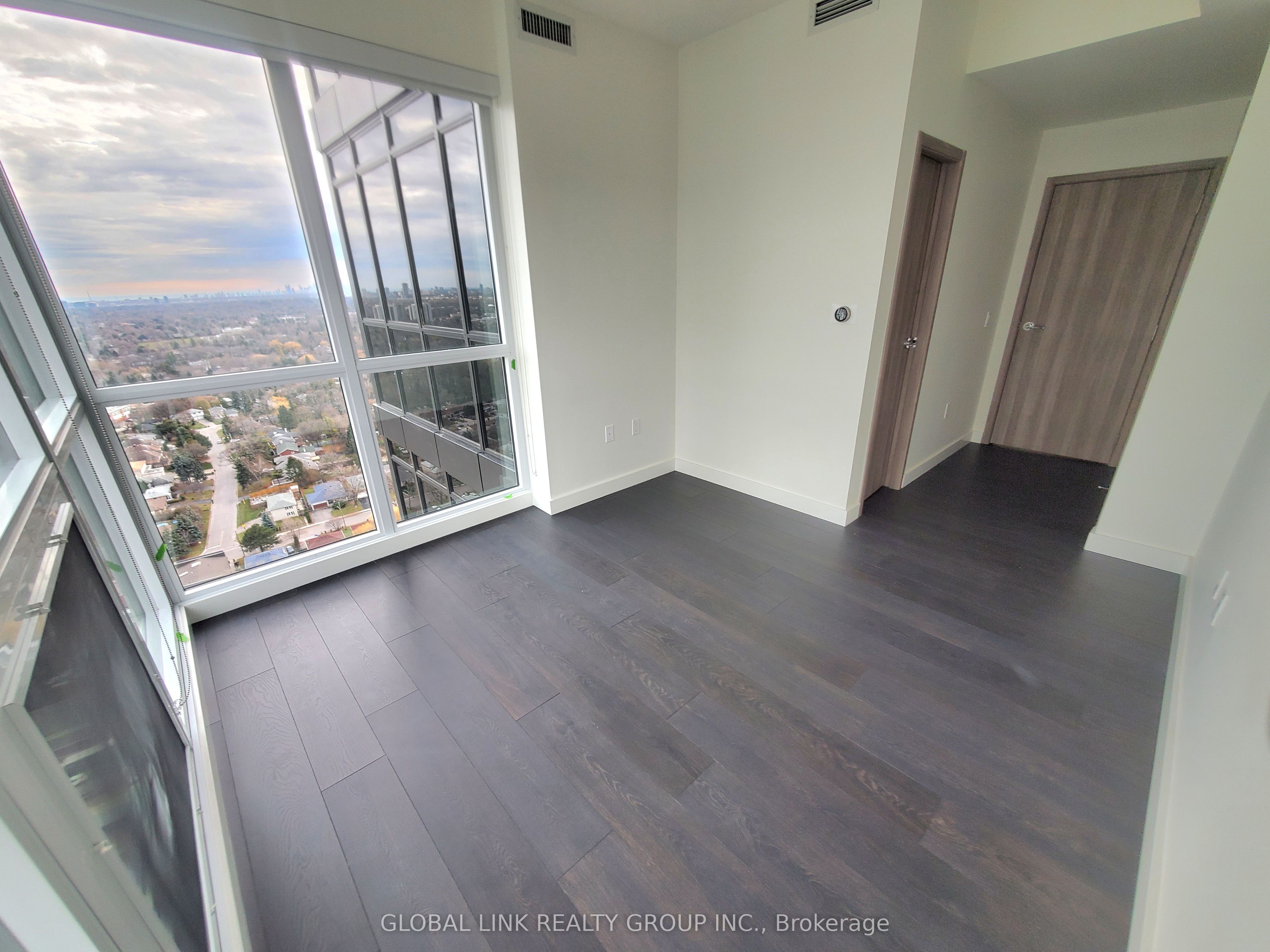 95 MCMAHON Drive, #3502