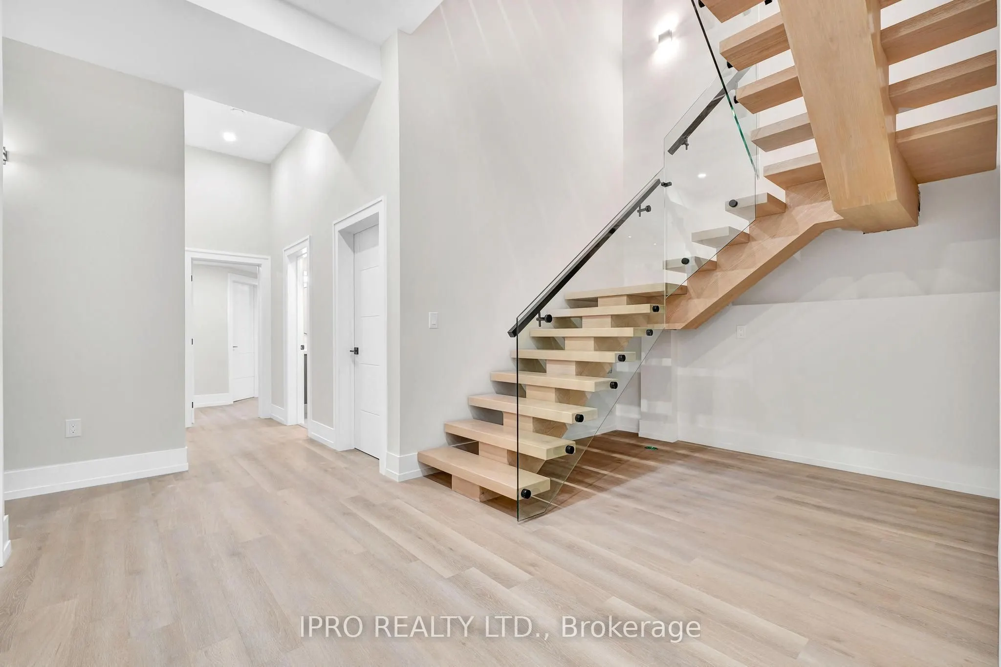 262 Senlac Road