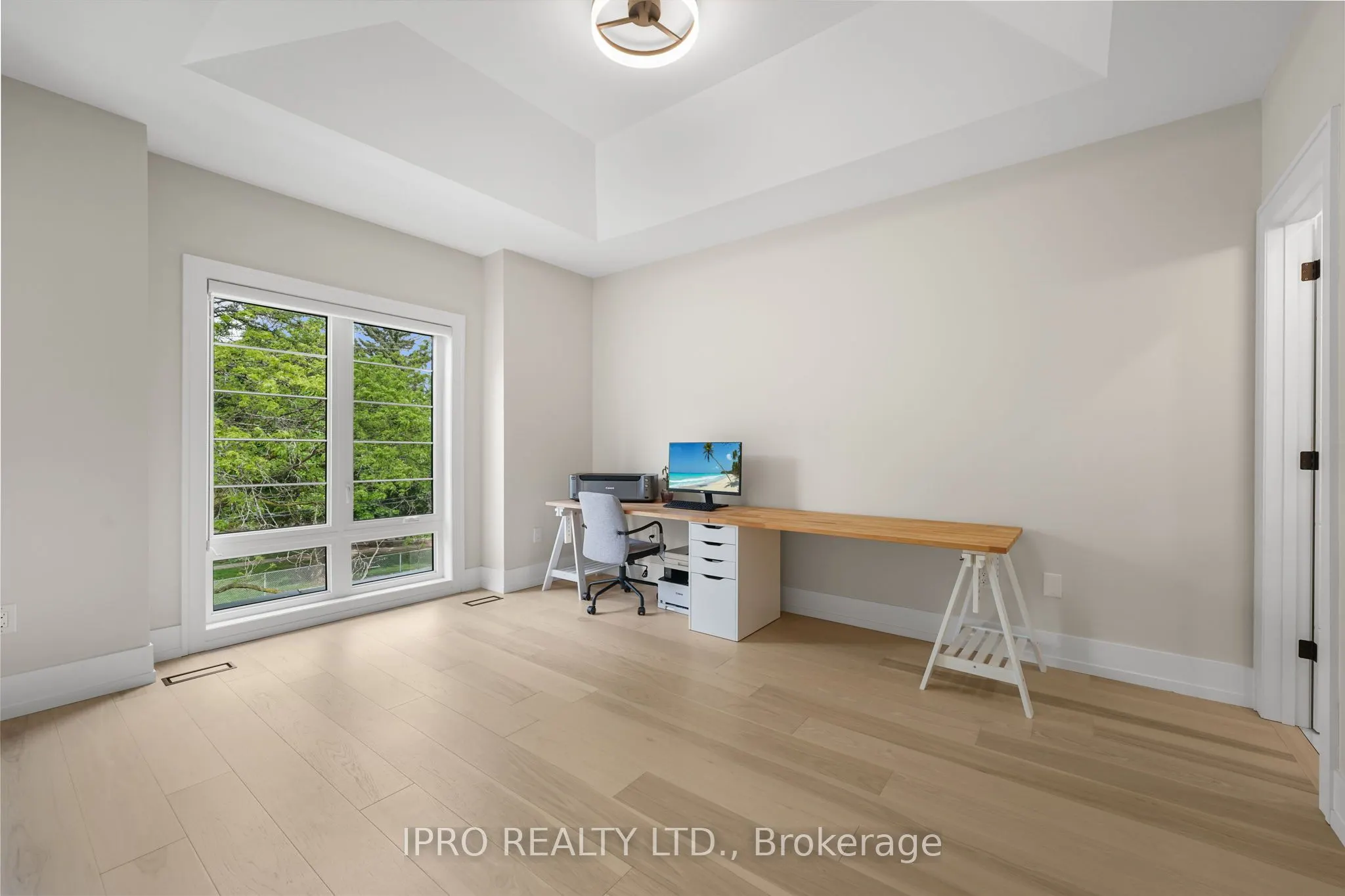 262 Senlac Road