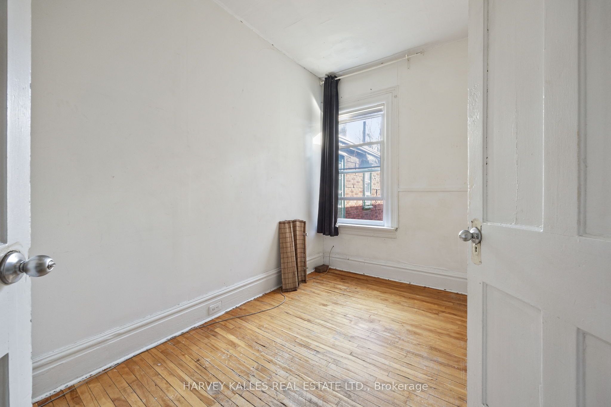 631 Richmond Street W