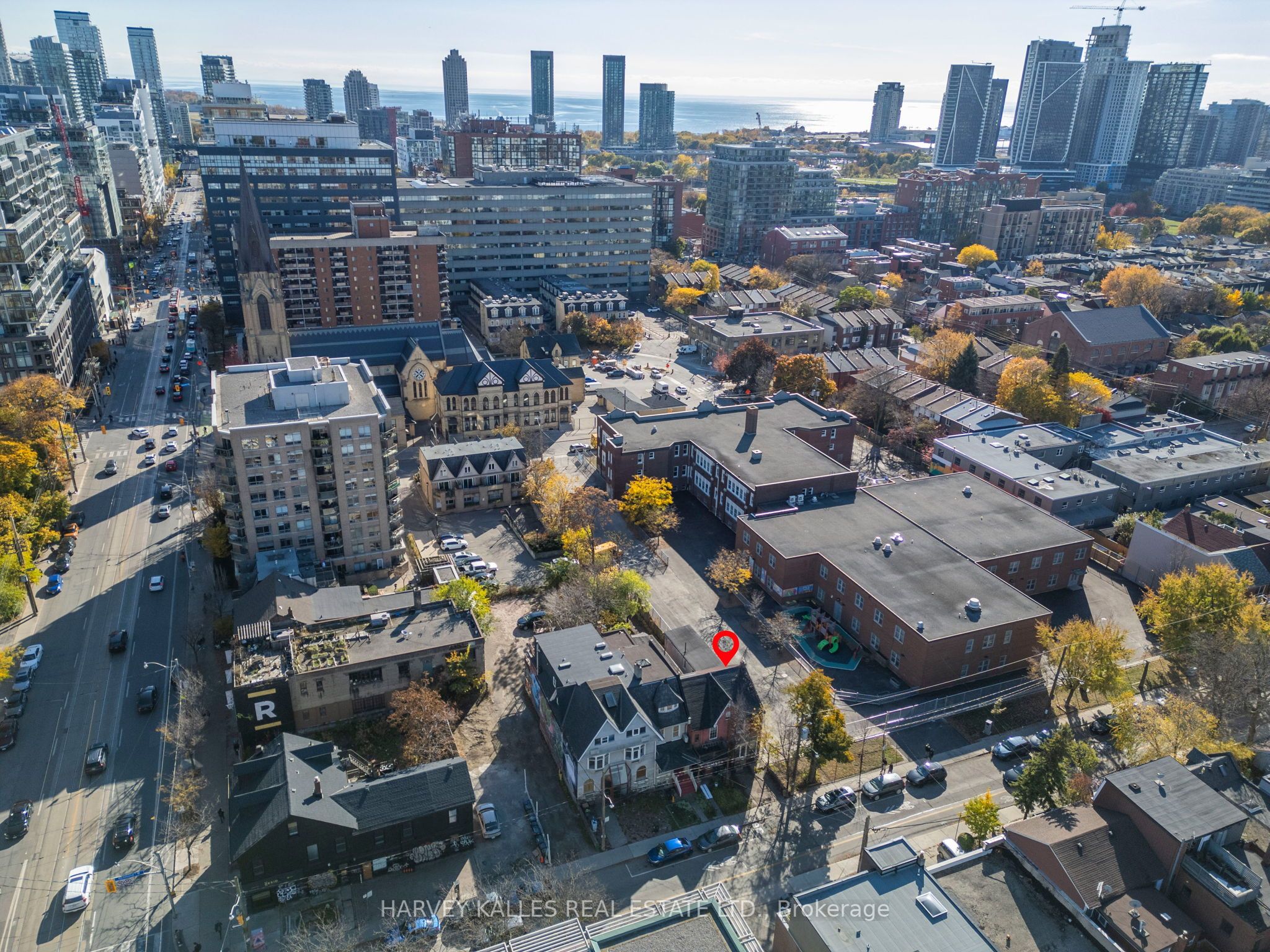631 Richmond Street W
