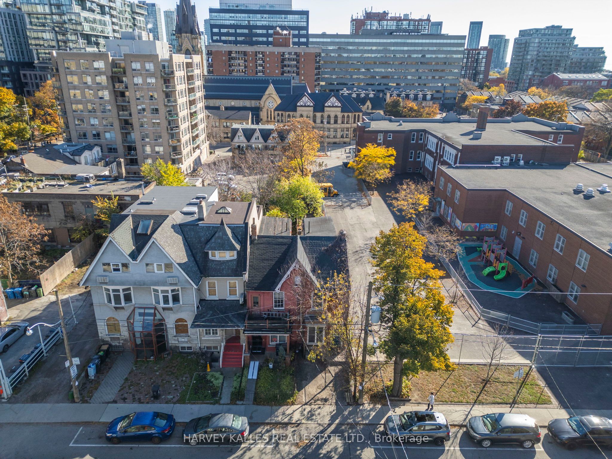 631 Richmond Street W