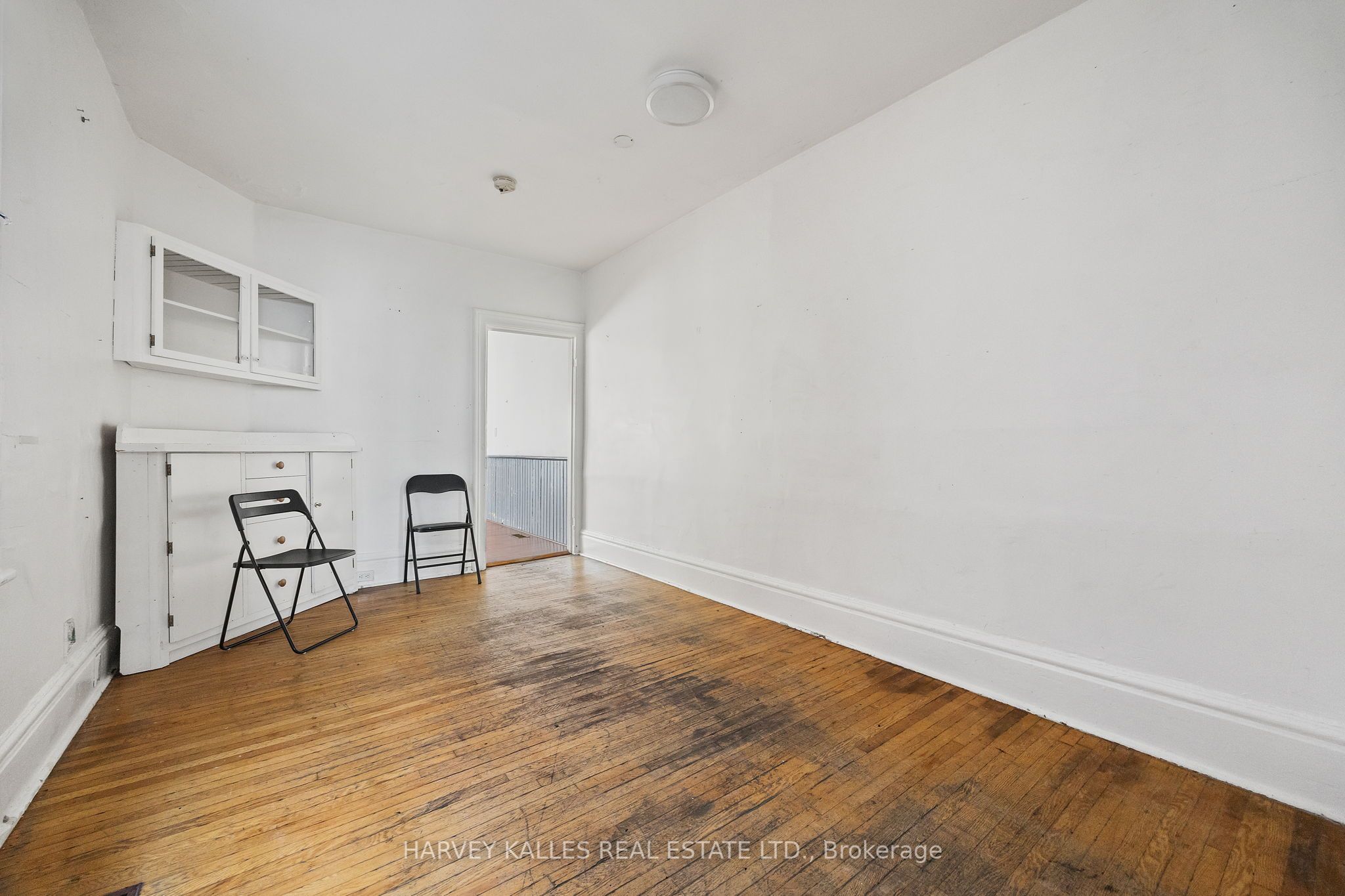 631 Richmond Street W
