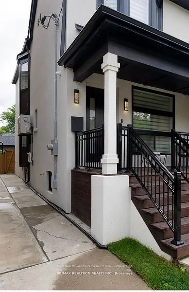 225 Christie Street