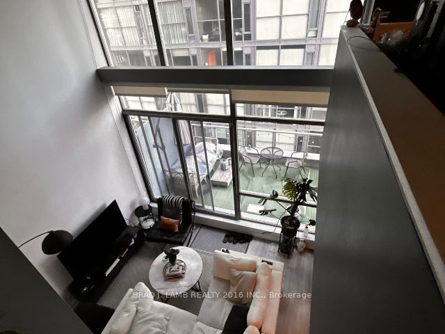 36 Charlotte Street, #708