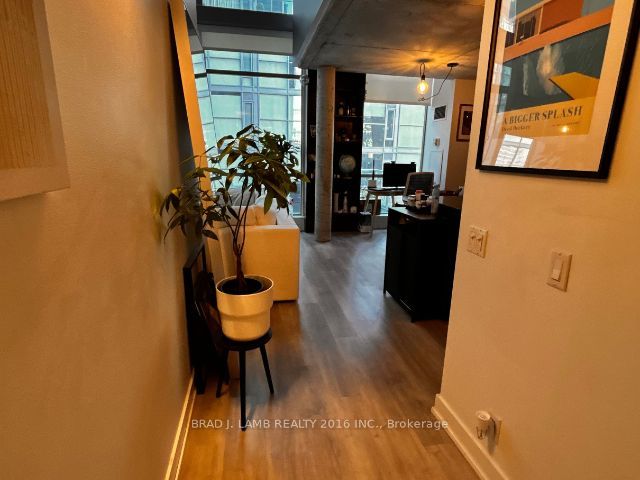 36 Charlotte Street, #708