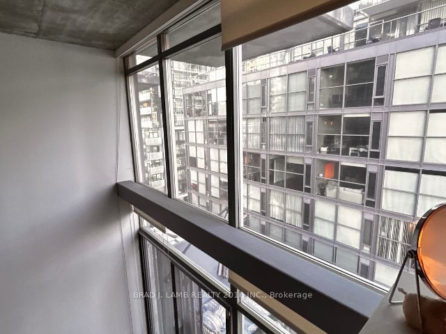 36 Charlotte Street, #708