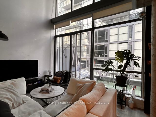 36 Charlotte Street, #708