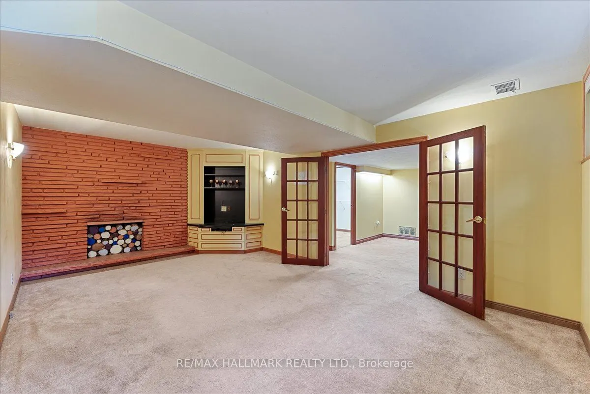 24 Burleigh Heights Drive