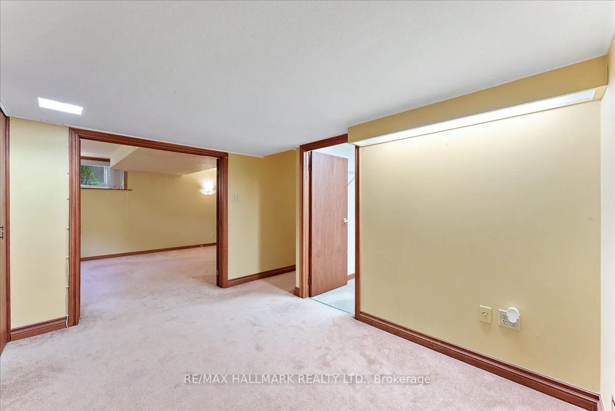 24 Burleigh Heights Drive