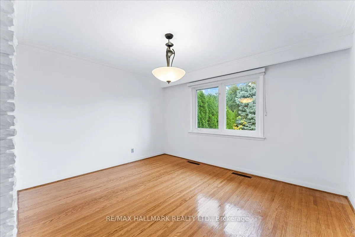 24 Burleigh Heights Drive