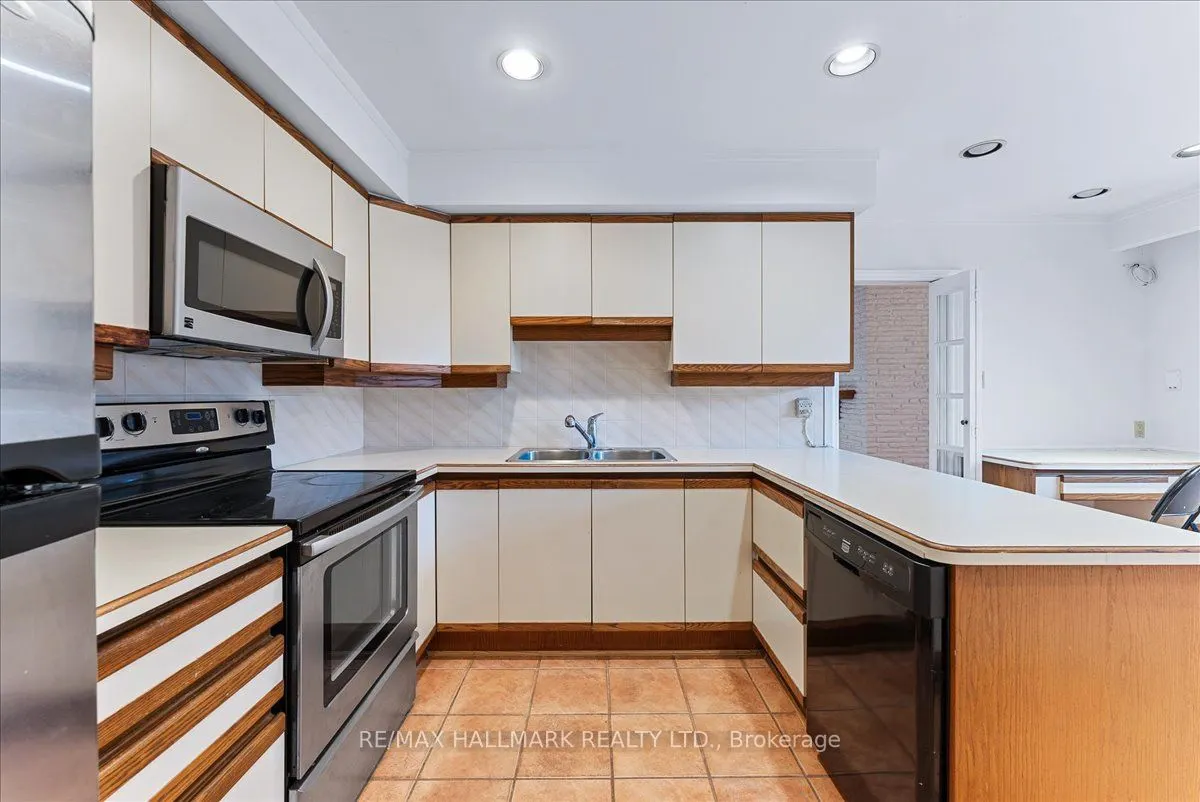 24 Burleigh Heights Drive