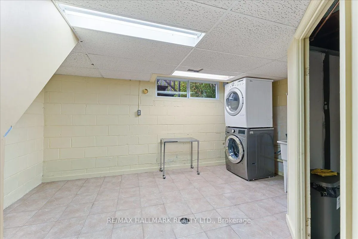 24 Burleigh Heights Drive