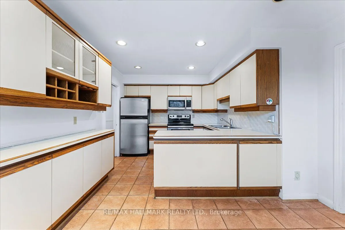 24 Burleigh Heights Drive