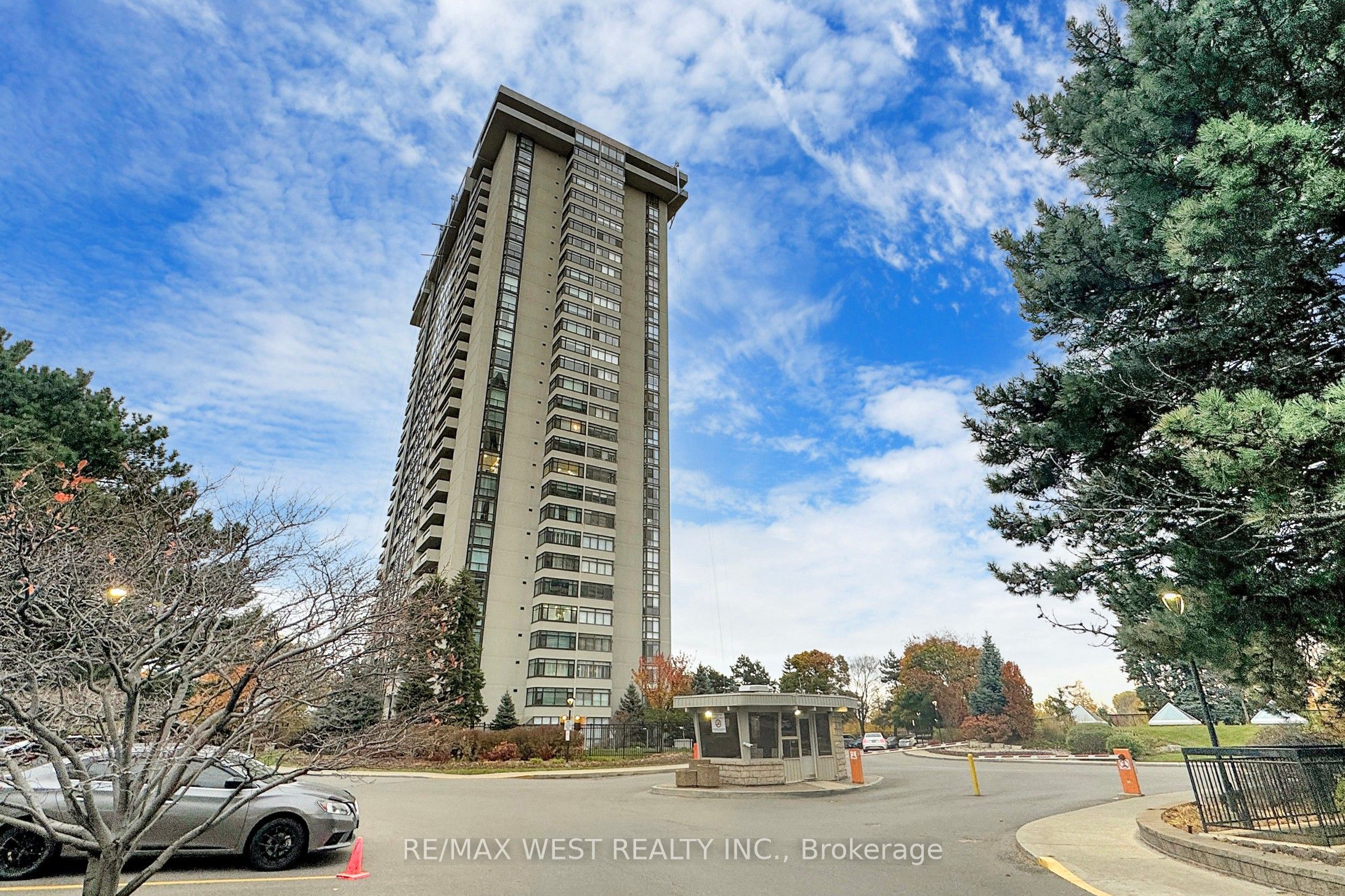 1555 Finch Avenue E, #1108