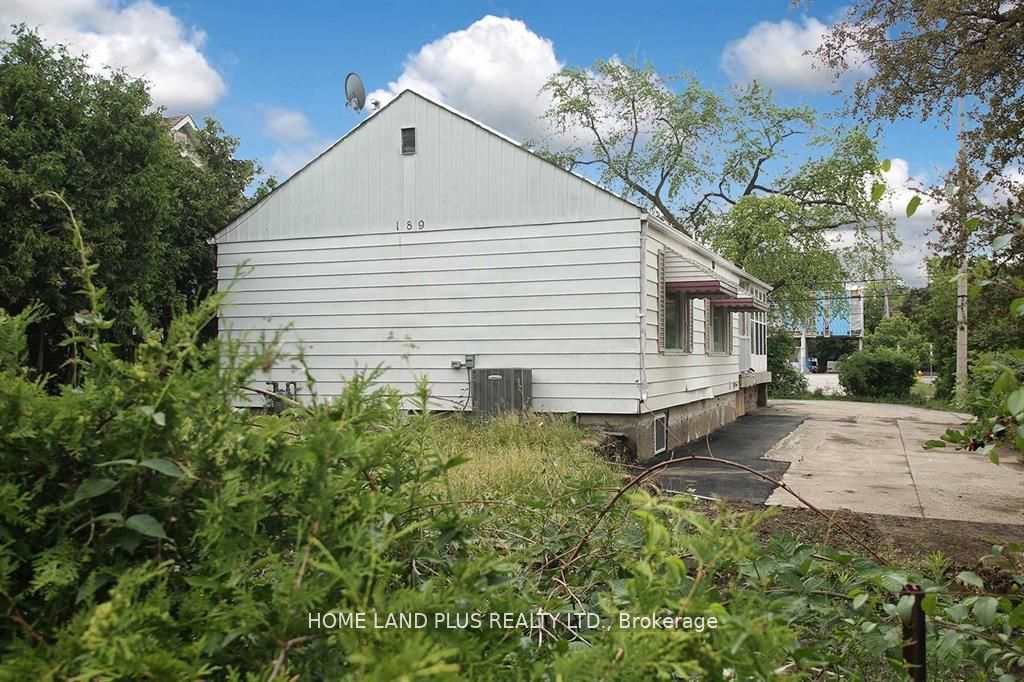 189 Maplehurst Avenue, #Mainfl