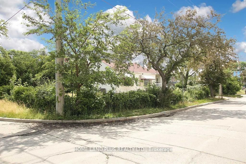 189 Maplehurst Avenue, #Mainfl