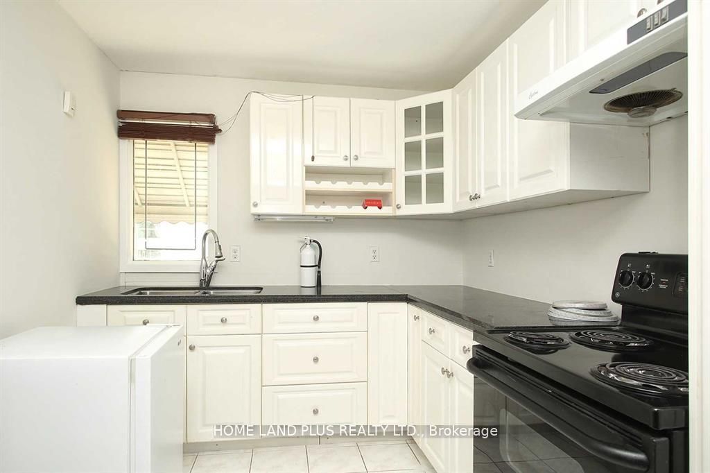 189 Maplehurst Avenue, #Mainfl