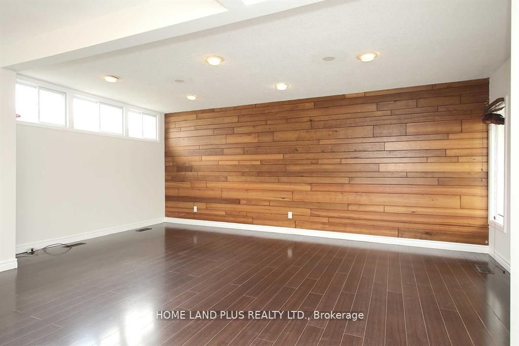 189 Maplehurst Avenue, #Mainfl