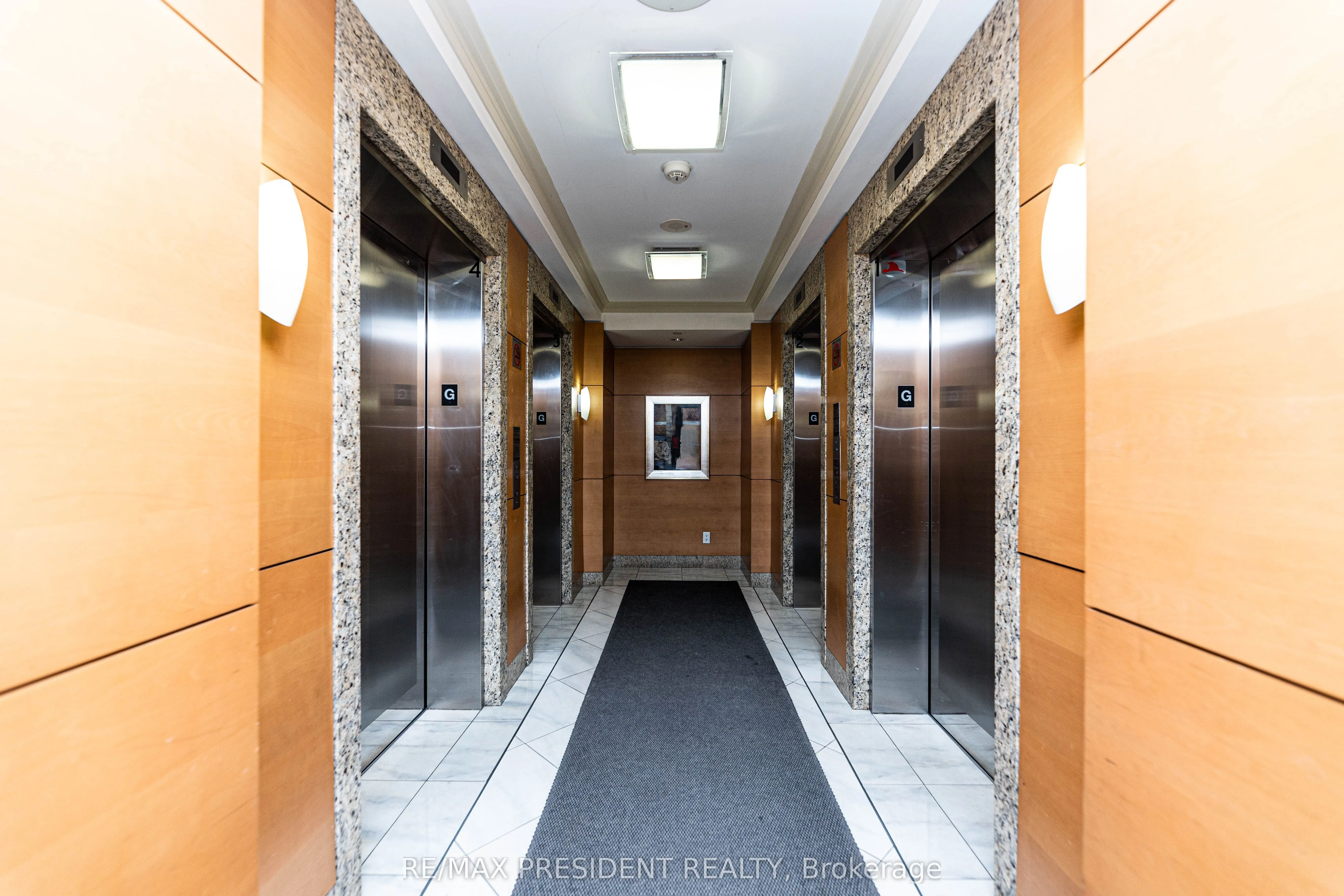 4978 Yonge Street, #1911