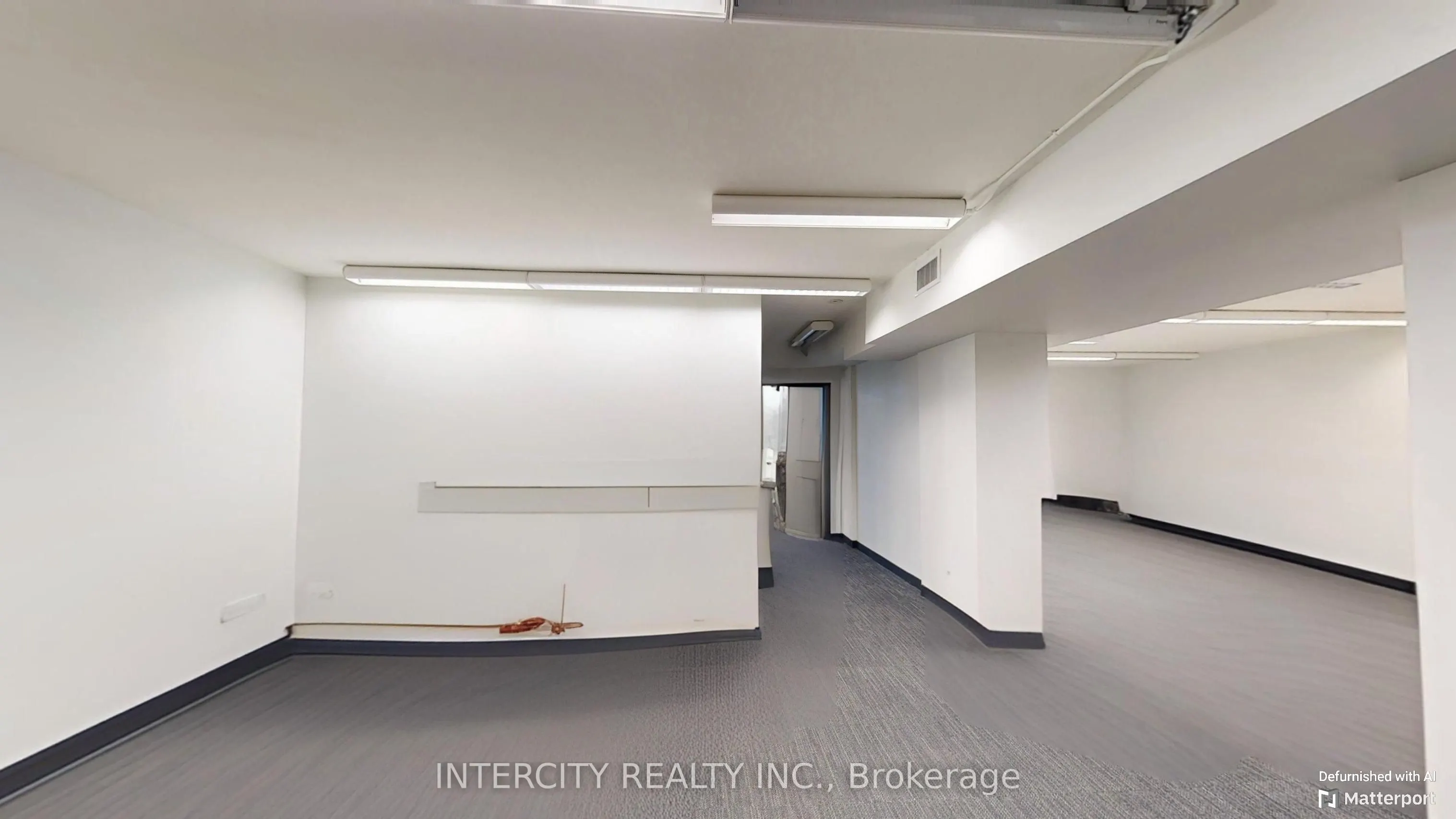 627 Bloor Street W, #2nd Flr