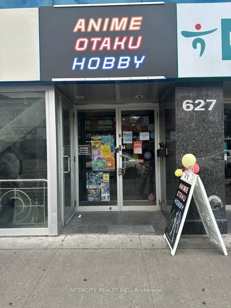 627 Bloor Street W, #2nd Flr