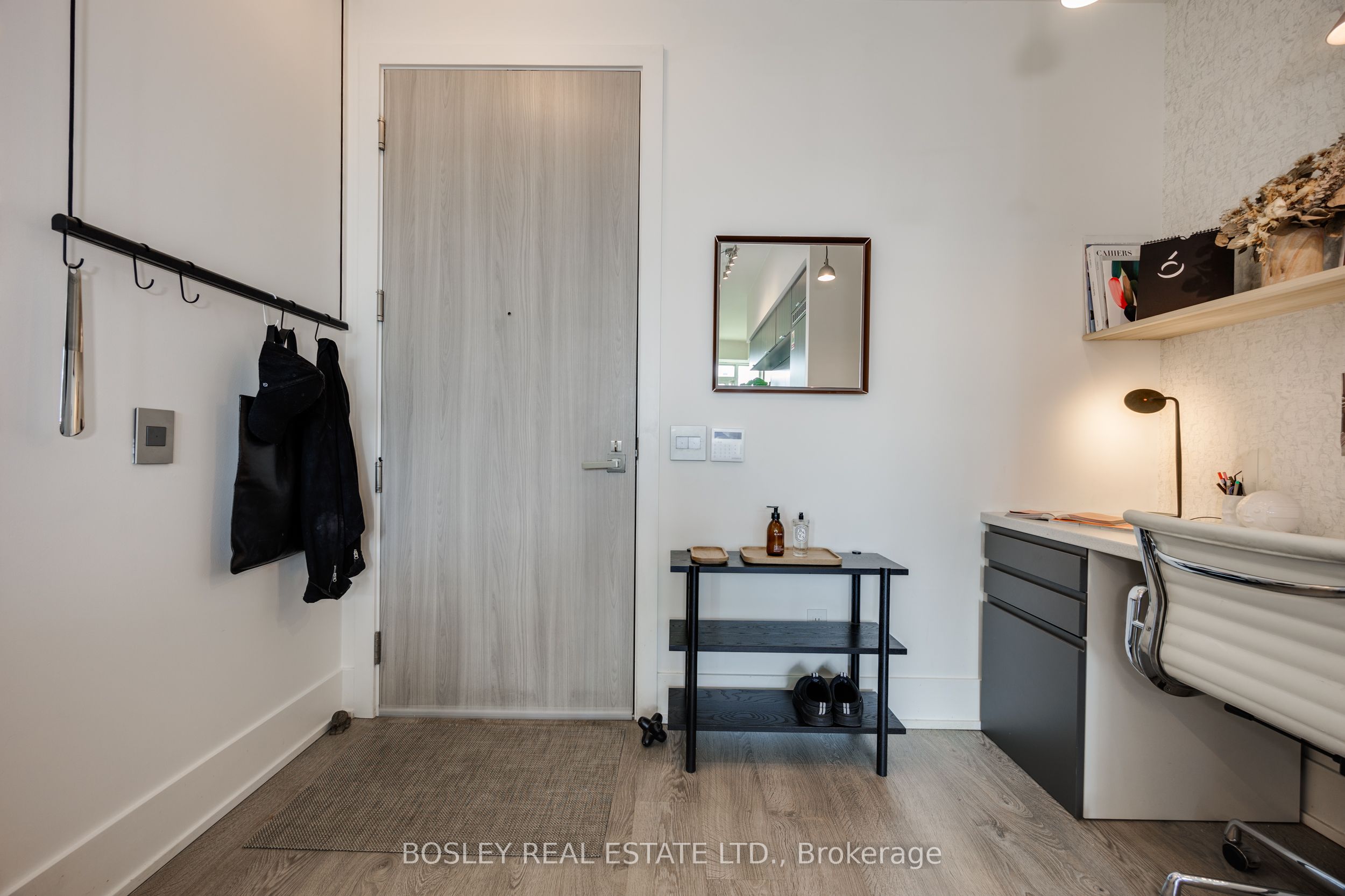 80 Vanauley Street, #PH16