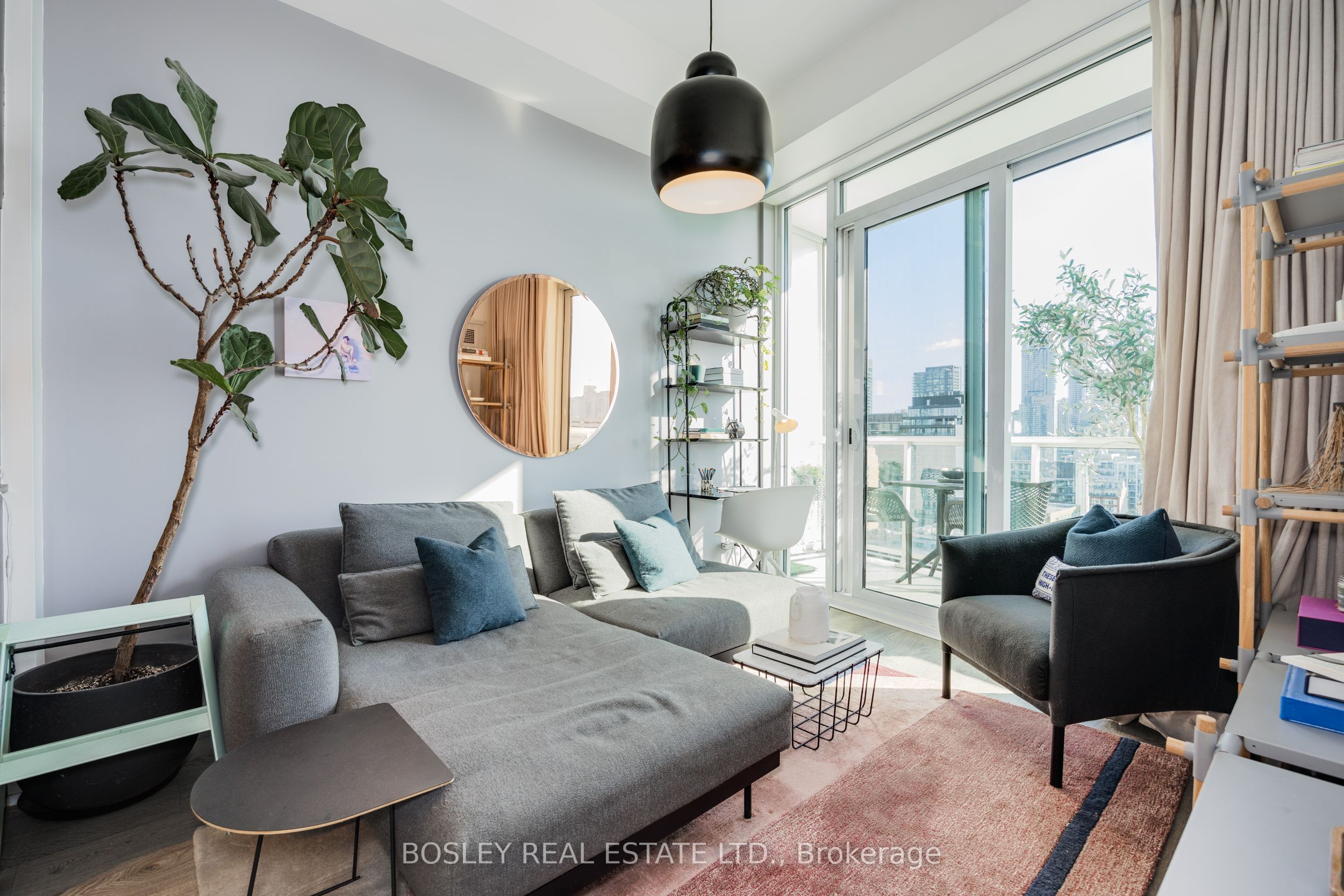 80 Vanauley Street, #PH16